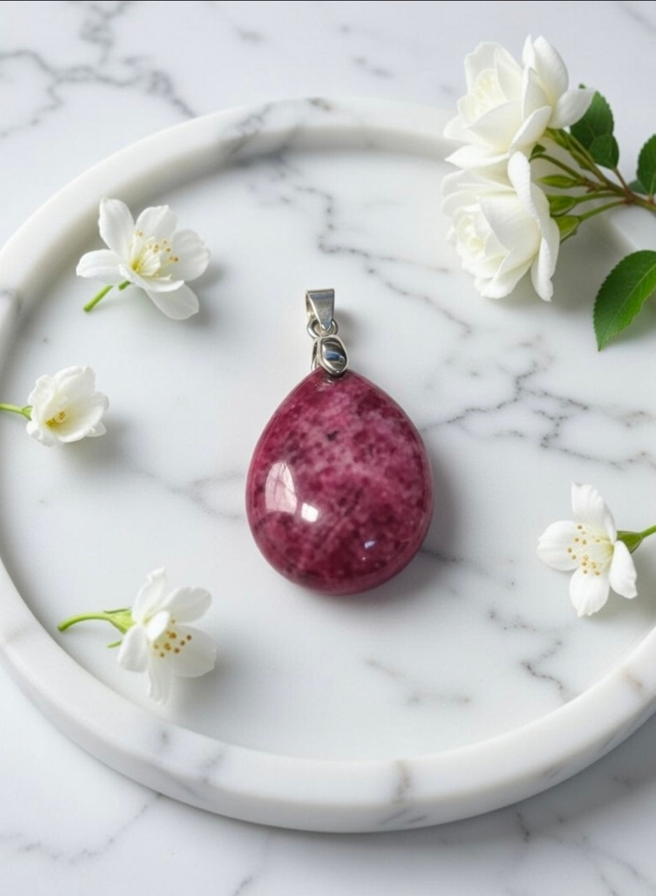 Rhodochtosote pendant