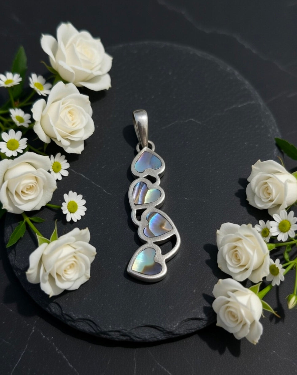 Pendant with Mother of Pearl