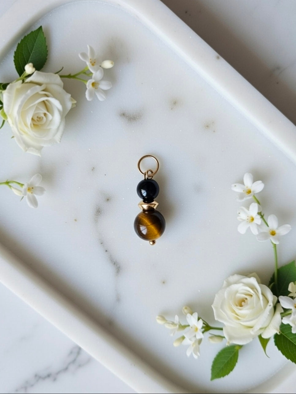 Tiger's eye & Onyx pendant