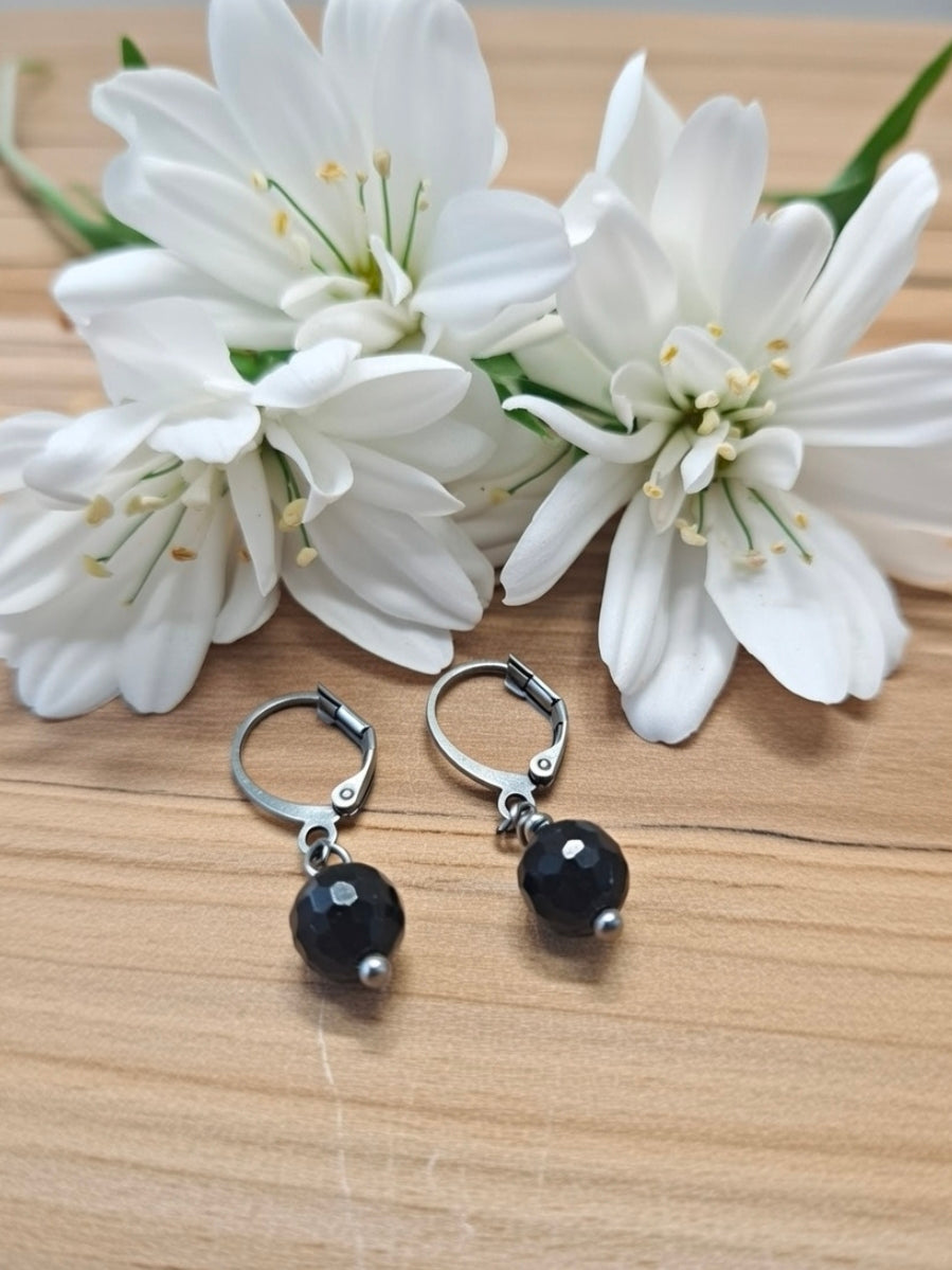 Earrings with Spinel