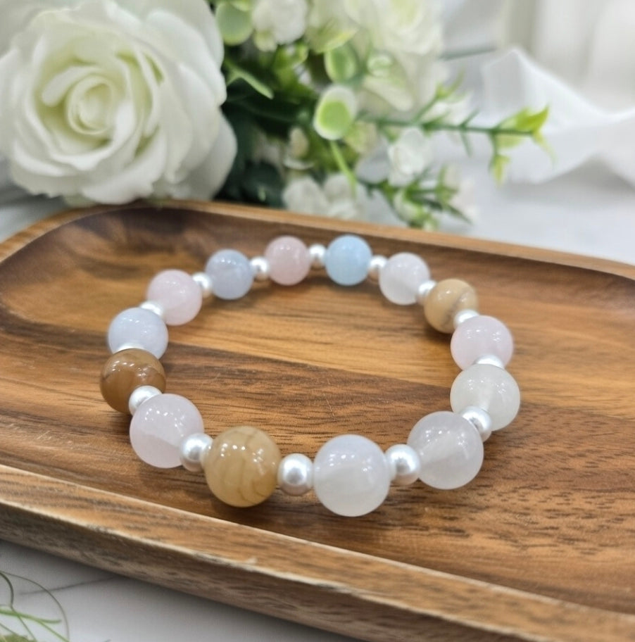 Bracelet of multi-colored Quartz
