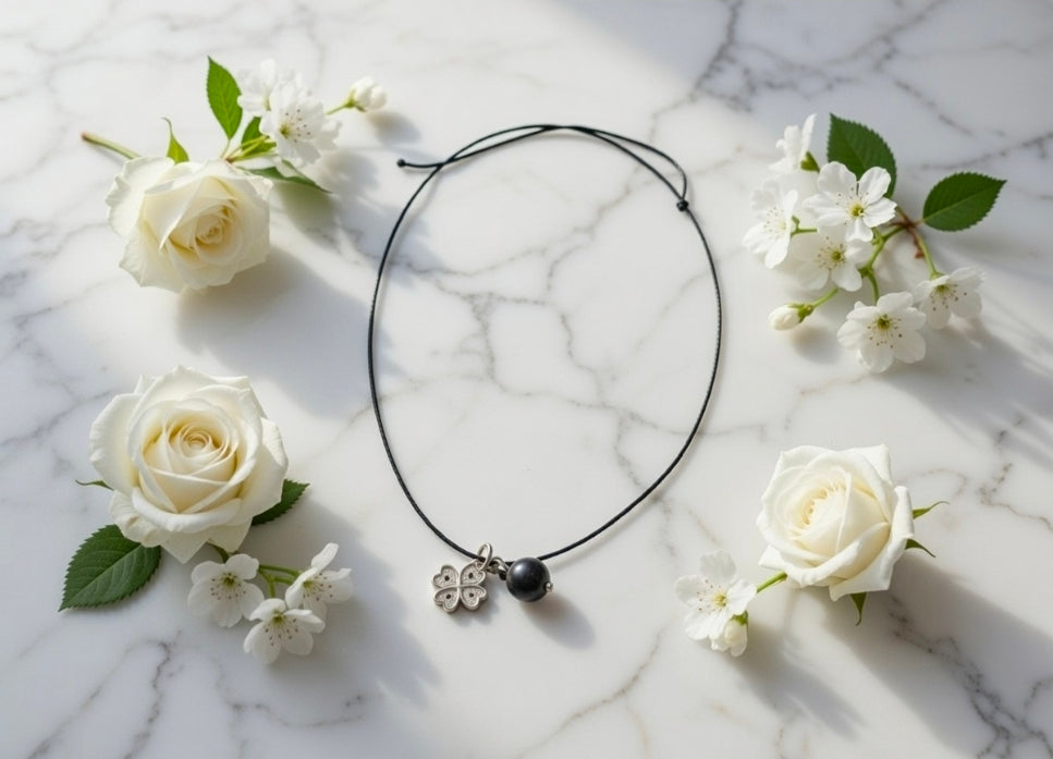 Cord necklace with Labradorite
