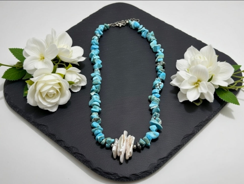 Howlite & Mother of Pearl choker